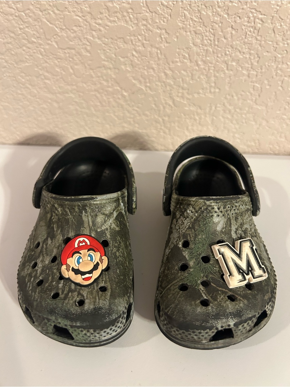 Infant Crocs Littles' Realtree APX Camouflage Camo Classic Clog size C5 Mario